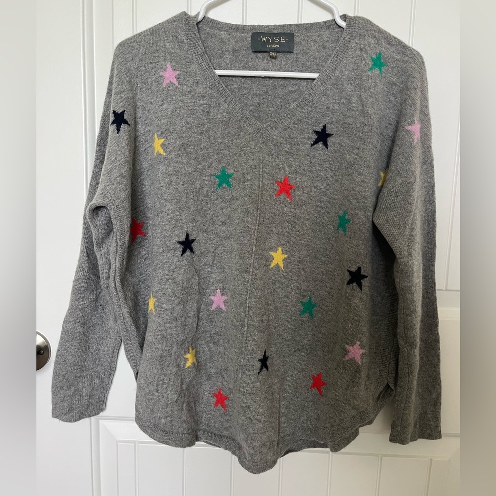 WYSE London 100% Cashmere V-Neck Sweater Women's S/M Grey Multicolored Stars